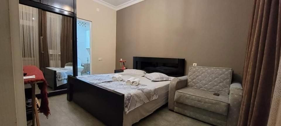 Guest House Kldiashvili Batumi Exterior photo