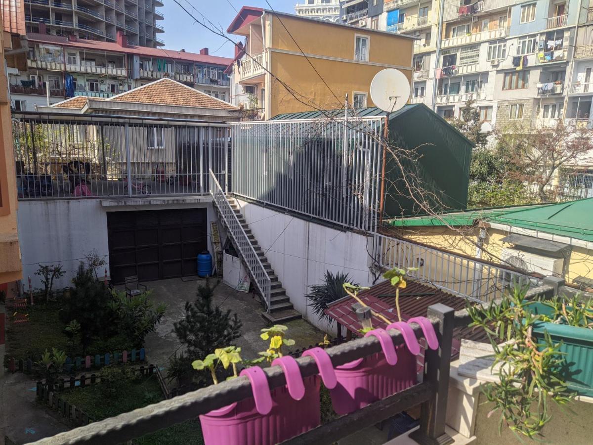 Guest House Kldiashvili Batumi Exterior photo