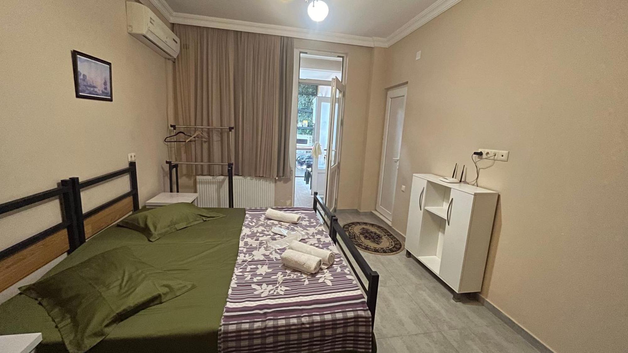 Guest House Kldiashvili Batumi Exterior photo
